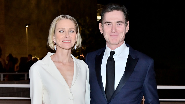 Naomi Watts and Billy Crudup smiling
