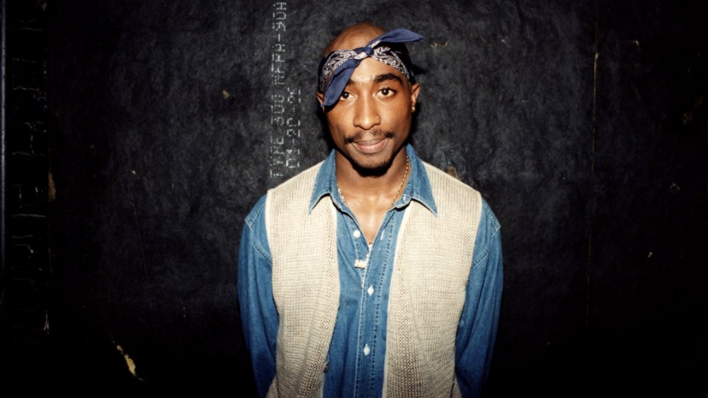 Tupac Shakur backstage at Regal Theater in Chicago in 1994
