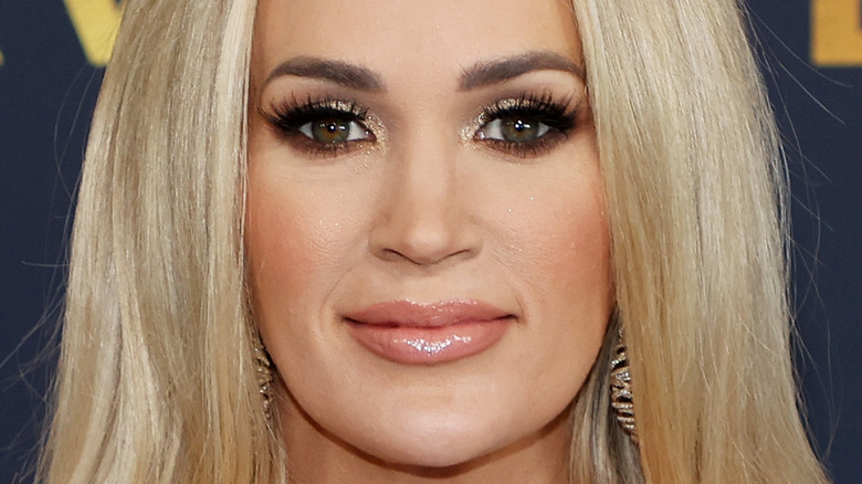 Carrie Underwood awards show 