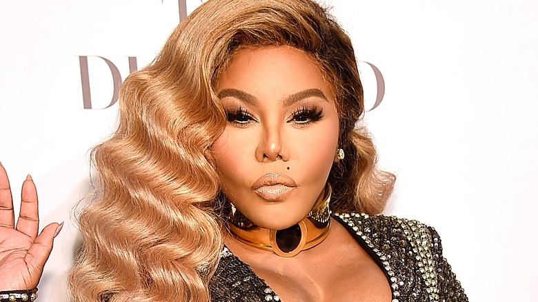 Lil' Kim posing