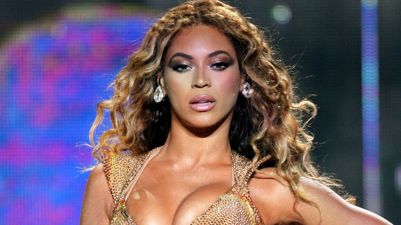 Beyoncé performing at Madison Square Garden in 2009