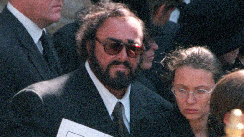 Luciano Pavarotti wearing sunglasses
