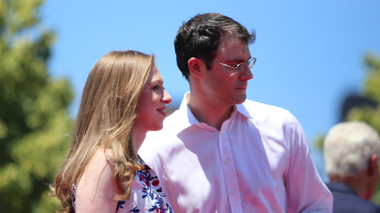 Chelsea Clinton and Marc Mezvinsky at Roosevelt Isla rally
