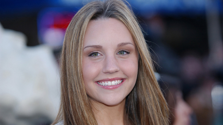 Amanda Bynes smiling at a film premiere