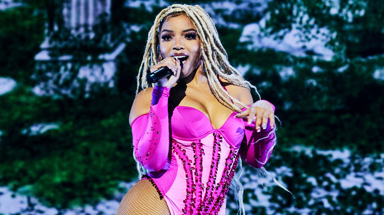 Chloe Bailey performing 