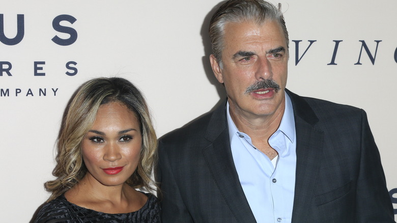 Tara Wilson and Chris Noth posing together