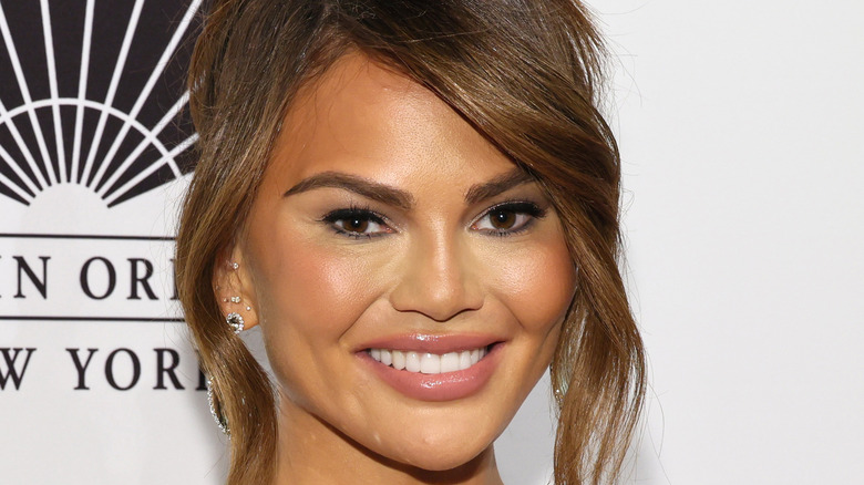 Chrissy Teigen attending a gala 