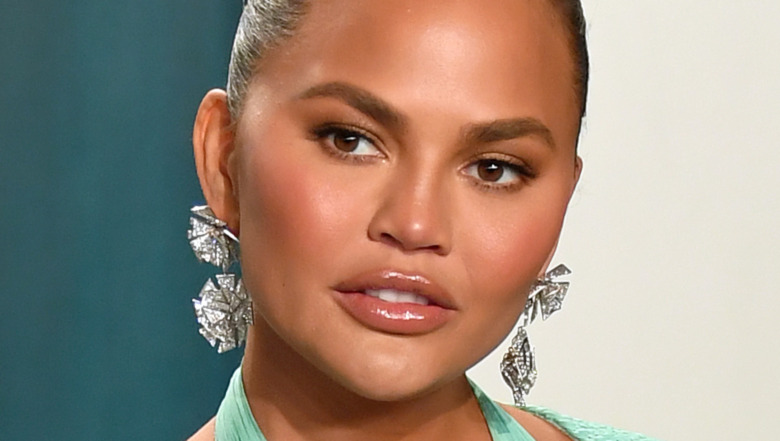 Chrissy Teigen Oscars red carpet