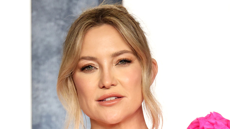 Kate Hudson posing