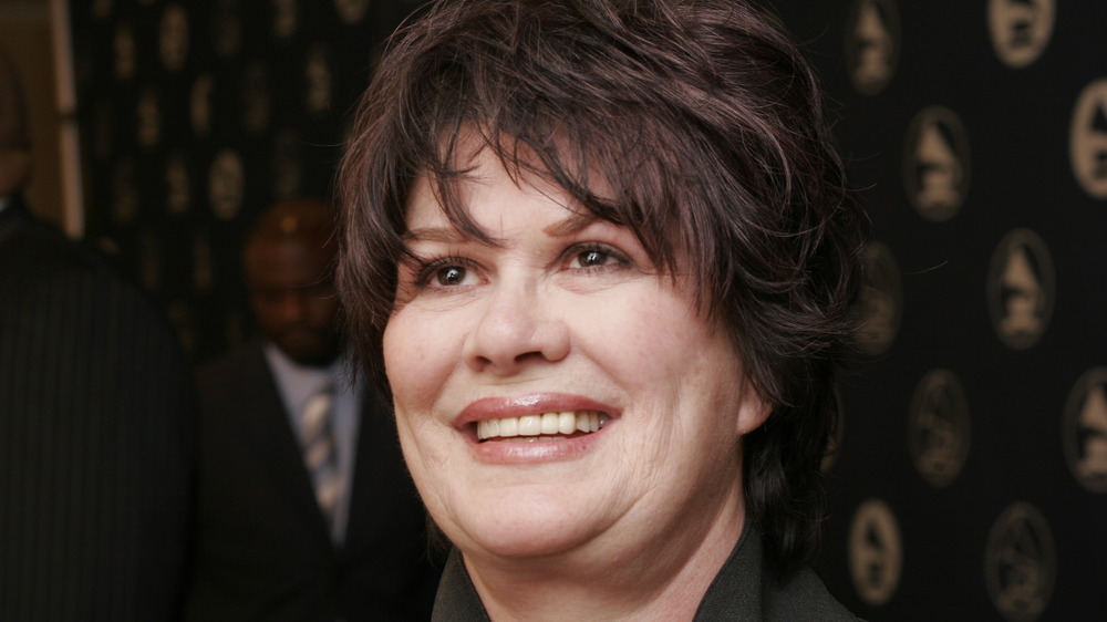 K.T Oslin smiling at the Nashville Chapter Recording Academy Honors in 2005
