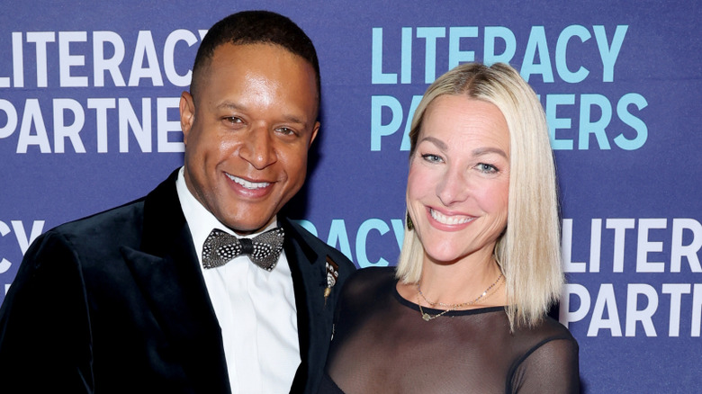 Craig Melvin and Lindsay Czarniak pose in 2024