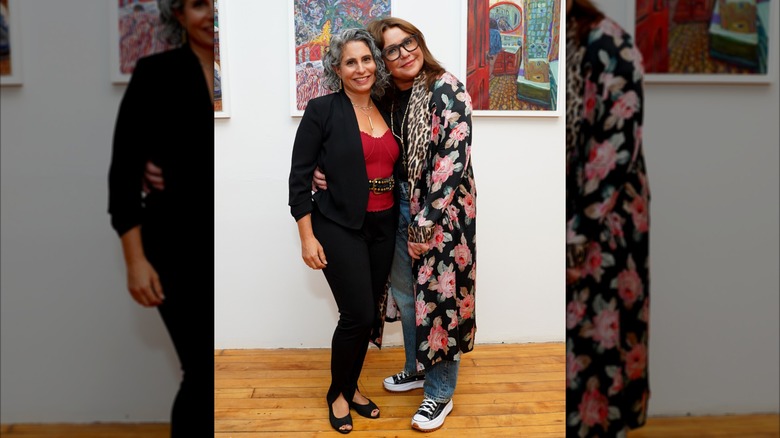 Sonya Sklaroff and Rachel Ray at the Pandemic Paintings by Sonya Sklaroff event in 2021.