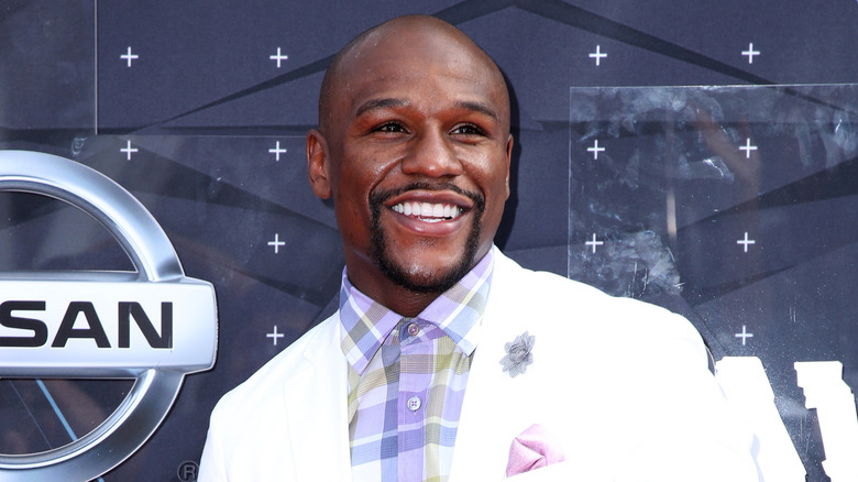 Floyd Mayweather Jr. smiling