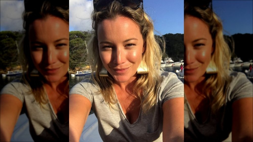 Hannah Ferrier takes selfie