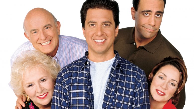 promo photo of cast of Everybody Loves Raymond