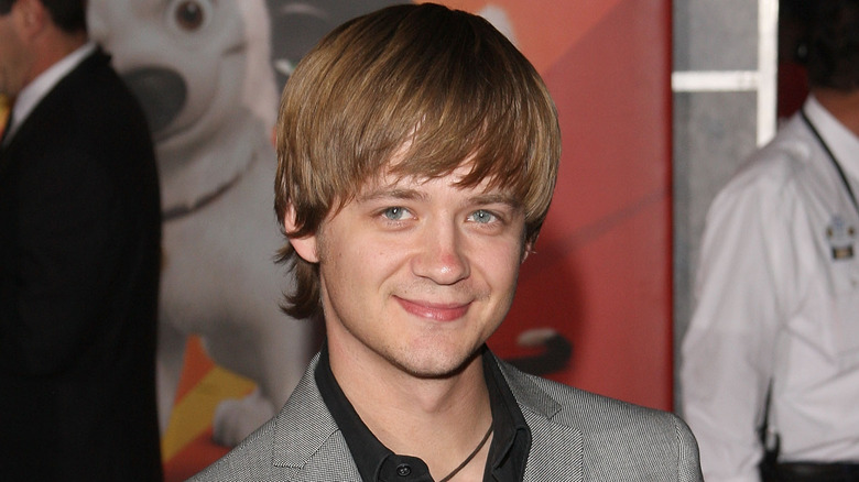 Jason Earles smiling