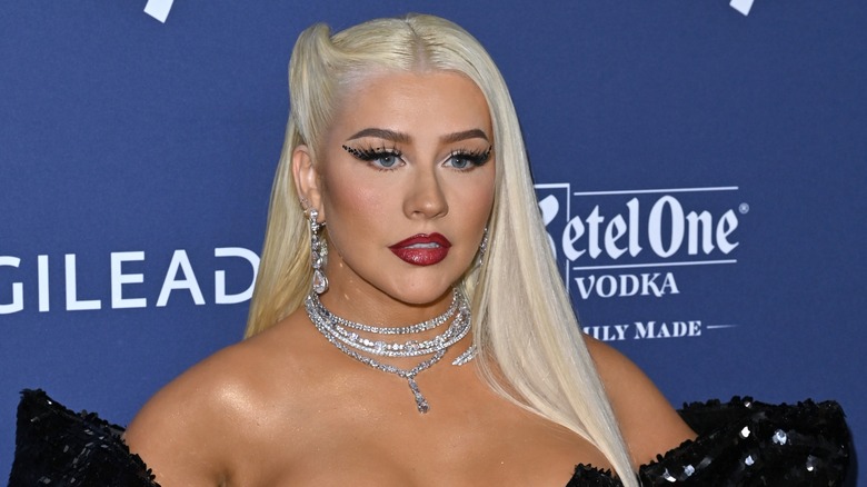 Christina Aguilera posing at an event