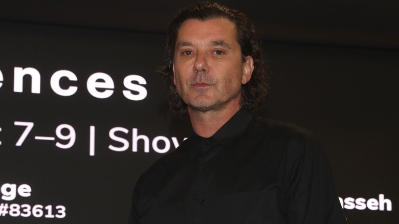 Gavin Rossdale posing at an event
