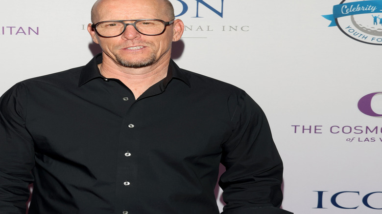 Jim Wahlberg posing on the red carpet