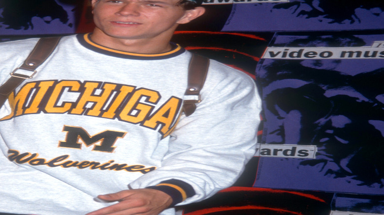 Mark Wahlberg posing for cameras