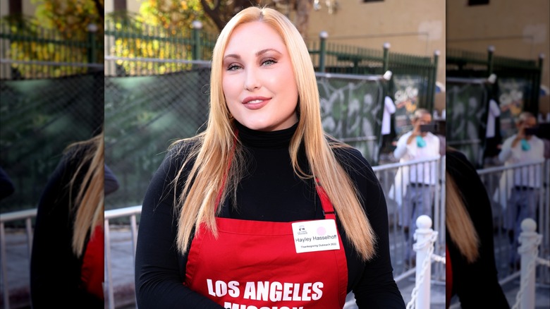 Hayley Hasselhoff attends the annual Thanksgiving dinner for the unhoused community of LA