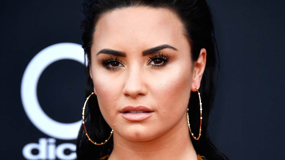 Demi Lovato posing on the red carpet