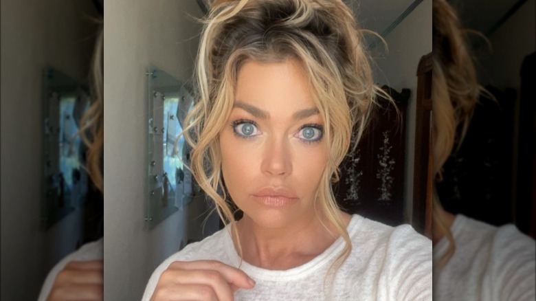 Denise Richards selfie