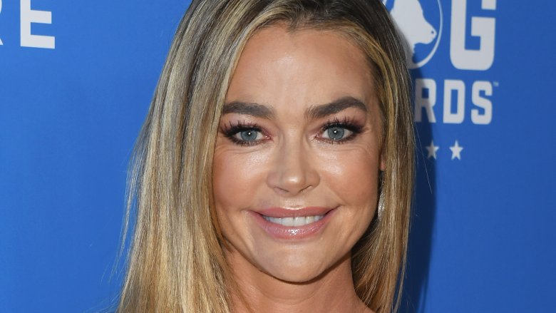 Denise Richards Recalls Charlie Sheens Sex Worker Thanksgiving Date