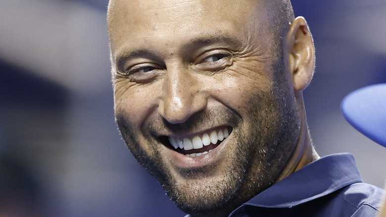 Derek jeter smiling at practice 