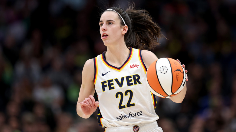 Caitlin Clark on the court