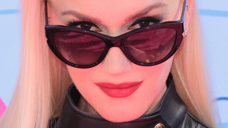 Gwen Stefani wearing sunglasses