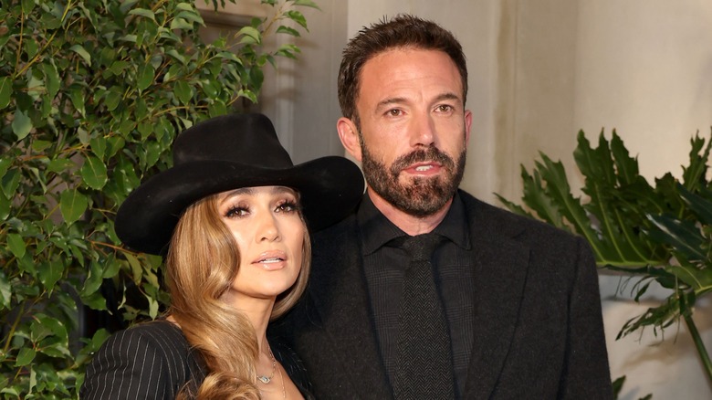 Jennifer Lopez and Ben Affleck posing