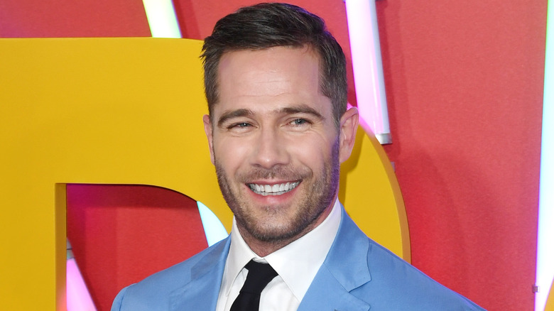 Luke Macfarlane smiling