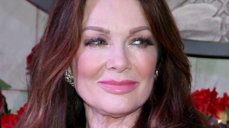 Lisa vanderpump looking left pink lip