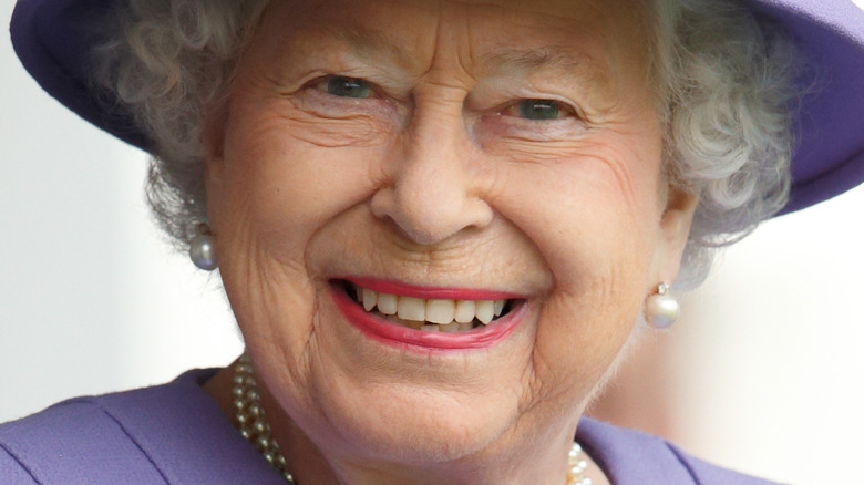 Queen Elizabeth pink lipstick