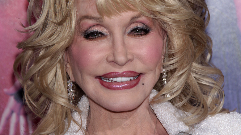 Dolly Parton smile 