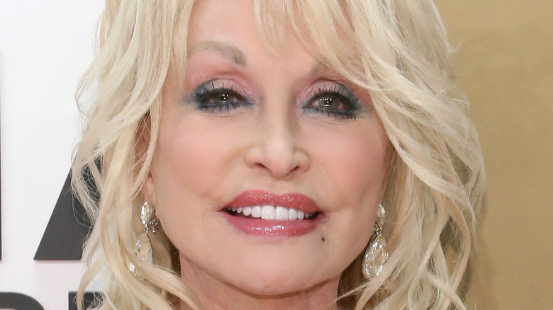 Dolly Parton attending the 53nd annual CMA Awards