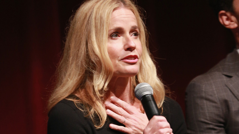 Elisabeth Shue speaking