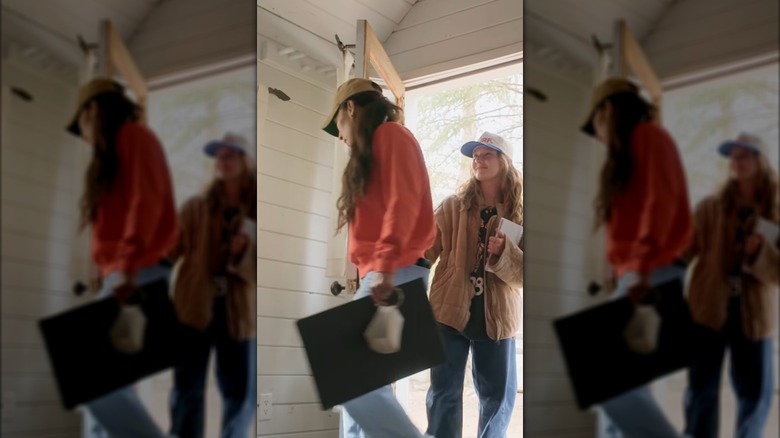 Ella Gaines with mom Joanna in teaser