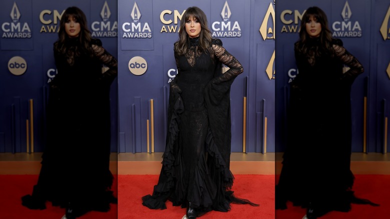 Ella Langley blunt bangs at CMA Awards black dress