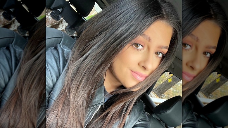 Ella Langley 2021 selfie straight hair