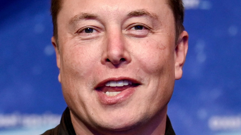 Elon Musk attends 2014 Vanity Fair Oscar Party