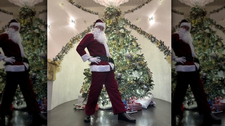Elon Musk poses as Santa