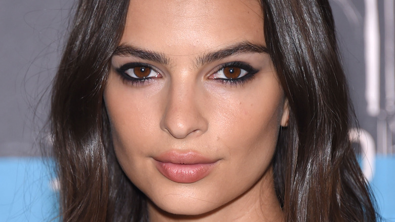 Emily Ratajkowski with smokey eyes