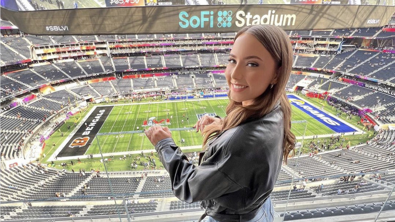 Hailie Jade posing at the Super Bowl