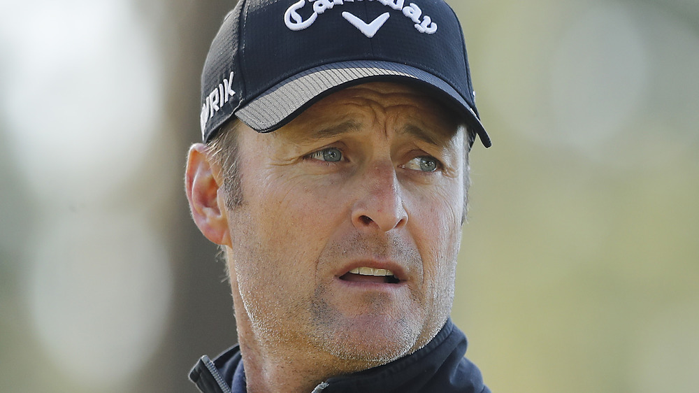 Chris Harrison playing golf 