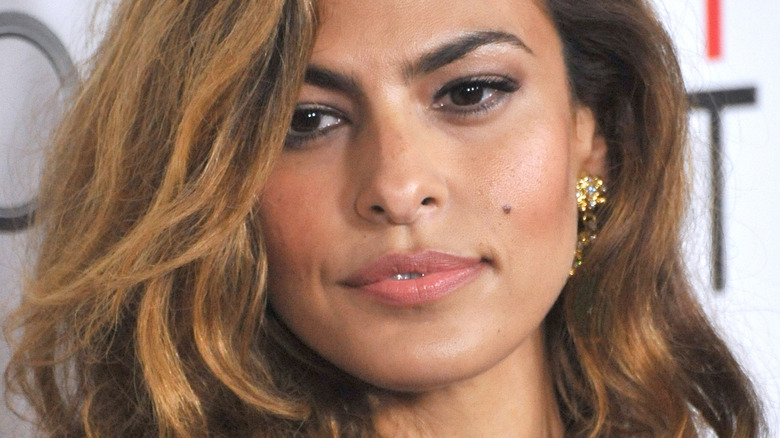 Eva Mendes serious 