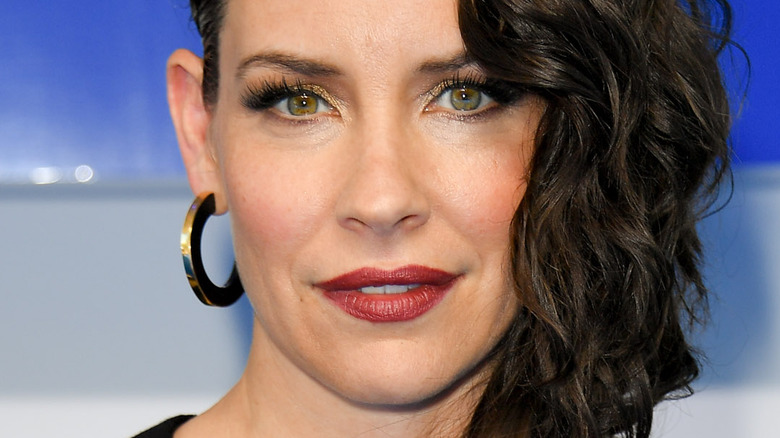 Evangeline Lilly posing