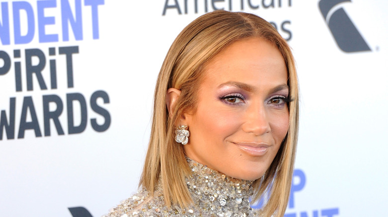Jennifer Lopez with a bob and big silver earrings