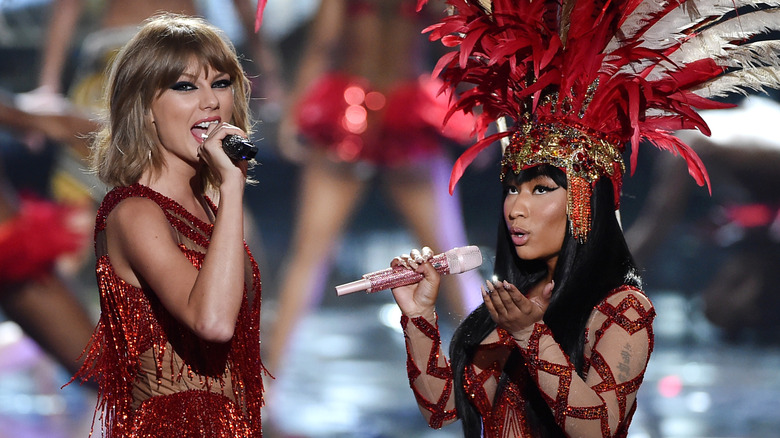 Taylor Swift and Nicki Minaj performing together